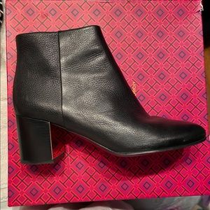 Tory Burch Cleveland 65 MM Bootie Size 9